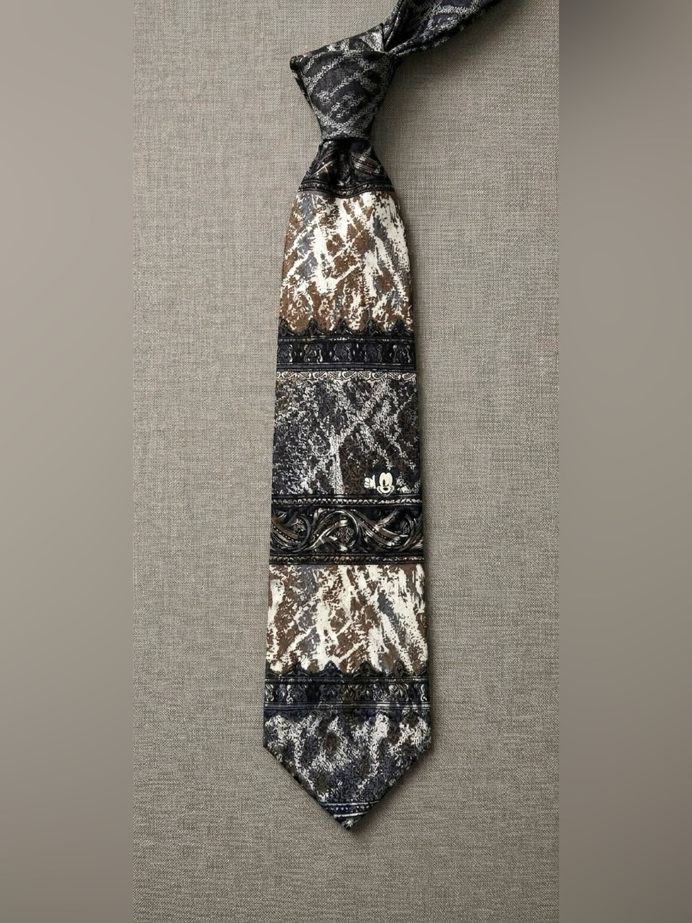 Disney Mickey Mouse Tie Co Atlas Design Gothenburg Sweden Silk Brown EUC